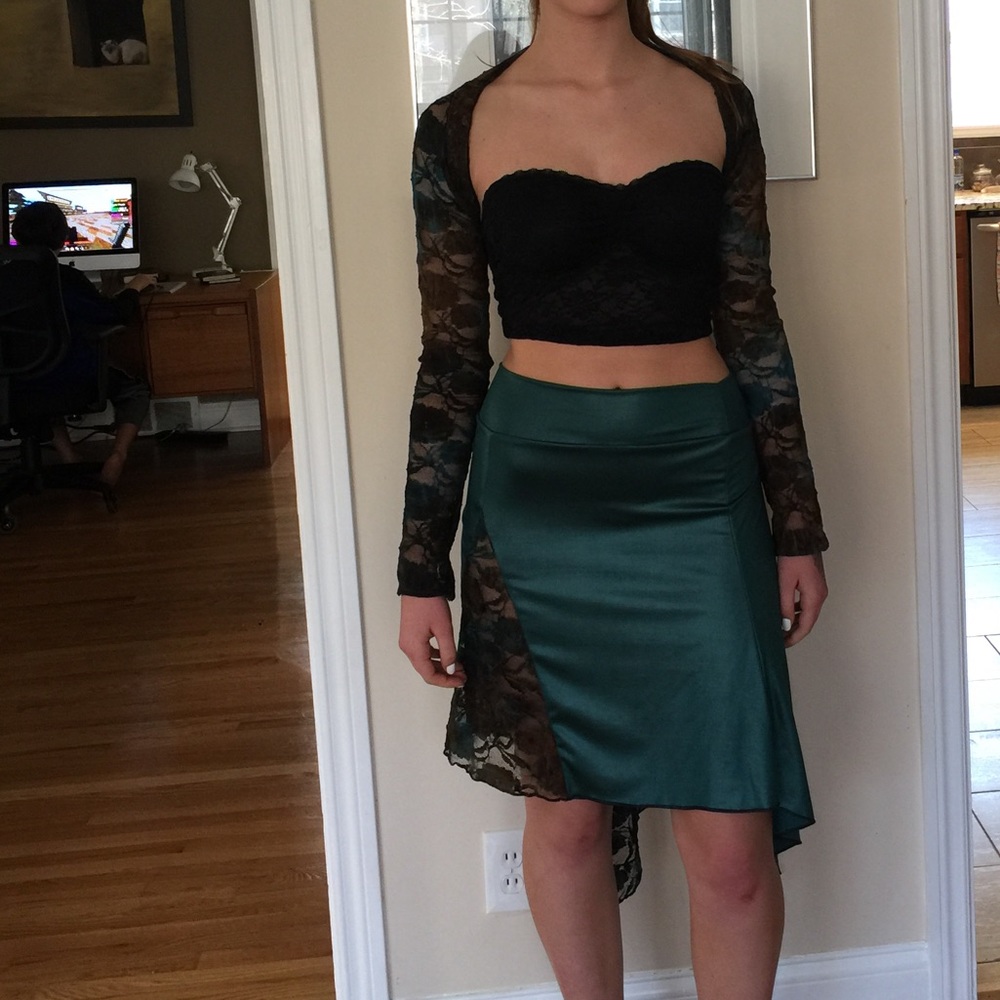 Tango skirt with matching shoulder cover emerald